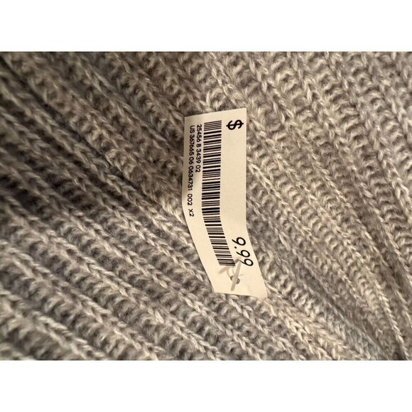 H & M Grey Knit Infinity Scarf  One Size NWT - Picture 4 of 9